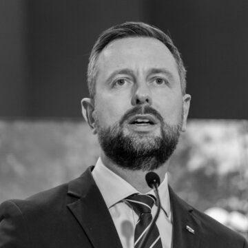 У Польщі розкритикували противників допомоги Україні на тлі масованого удару РФ У Польщі розкритикували противників допомоги Україні на тлі масованого удару РФ