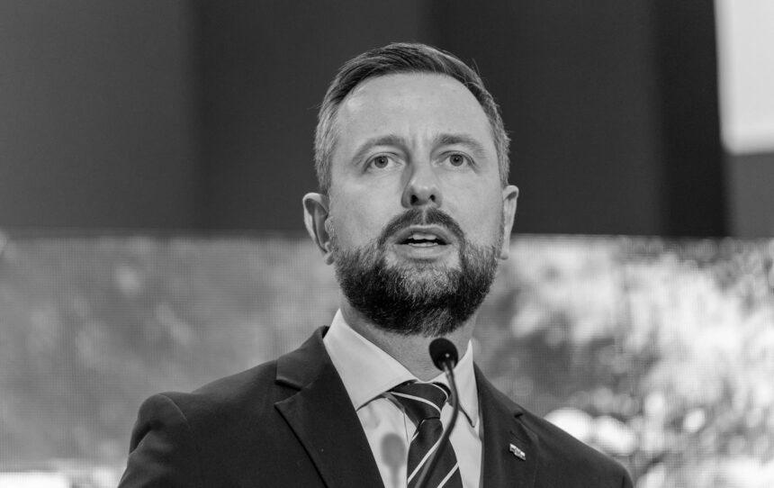 У Польщі розкритикували противників допомоги Україні на тлі масованого удару РФ У Польщі розкритикували противників допомоги Україні на тлі масованого удару РФ