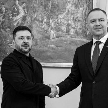Зеленський вперше зустрівся з Навроцьким після скандалу з орденом Зеленський вперше зустрівся з Навроцьким після скандалу з орденом