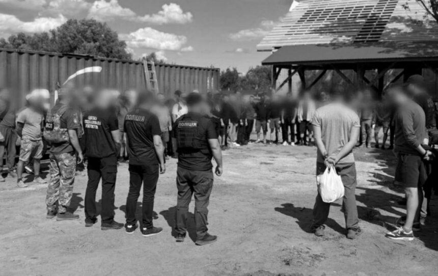 На Одещині 83 військових будували дім для командира частини