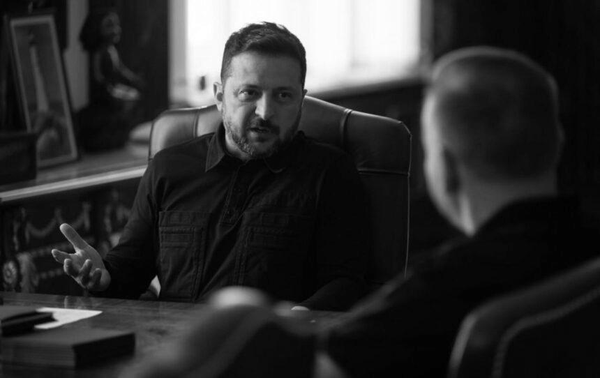 “Будуть рішення”: Зеленський заінтригував зустріччю з “Флешем”