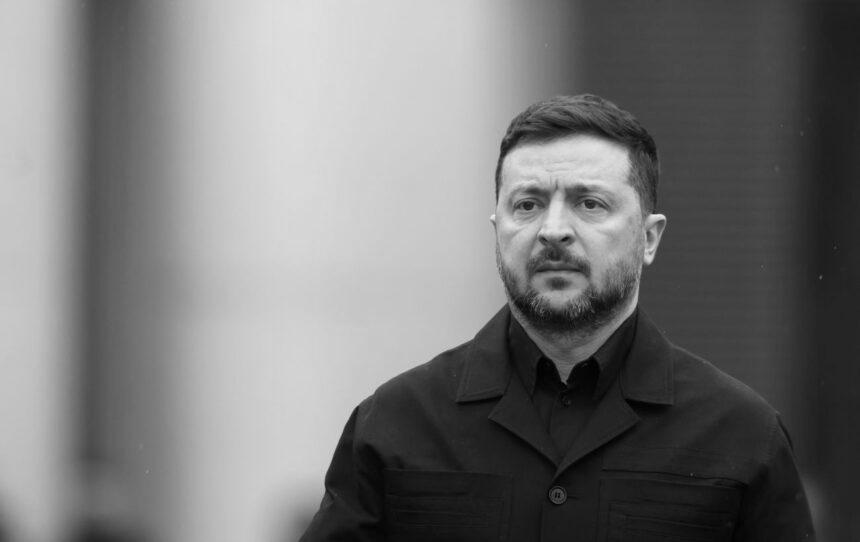 Зеленський доручив створити закон про захист національних святинь України Зеленський доручив створити закон про захист національних святинь України