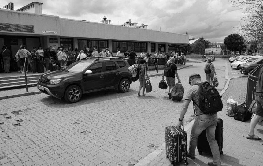 У Польщі опозиція пропонує депортувати безробітних українських чоловіків У Польщі опозиція пропонує депортувати безробітних українських чоловіків