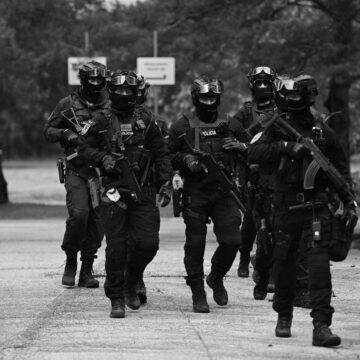 У Словаччині готували підпал заводу з дронами: поліція затримала трьох іноземців У Словаччині готували підпал заводу з дронами: поліція затримала трьох іноземців