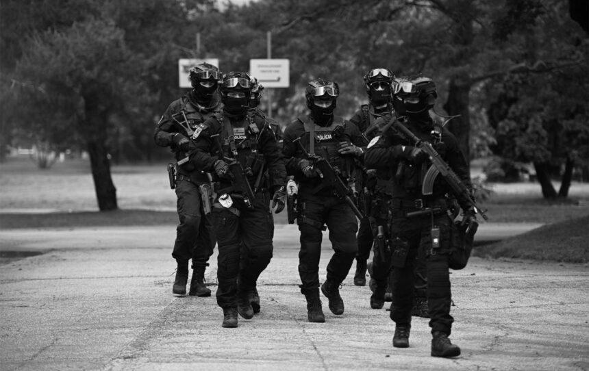У Словаччині готували підпал заводу з дронами: поліція затримала трьох іноземців