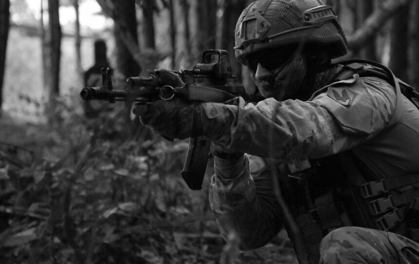Бійці ССО пошепки і без жодного пострілу захопили в полон двох окупантів (відео) Бійці ССО пошепки і без жодного пострілу захопили в полон двох окупантів
