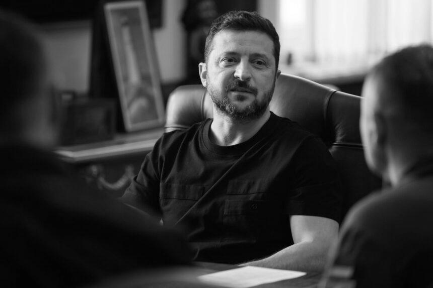 2 Зеленський заявив, що небо над Росією стає небезпечним для літаків