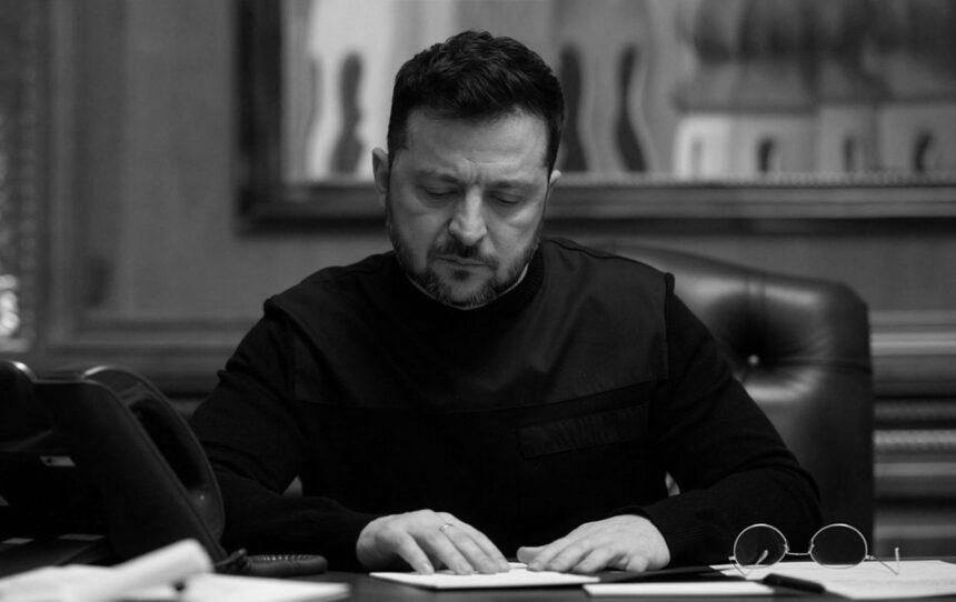 Зеленський підписав закон щодо жорстких покарань для шахрайських кол-центрів Зеленський підписав закон щодо жорстких покарань для шахрайських кол-центрів