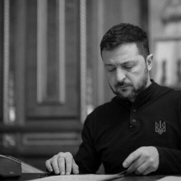 "Не хочеш, але мусиш": Зеленський зізнався, що робить багато помилок “Не хочеш, але мусиш”: Зеленський зізнався, що робить багато помилок