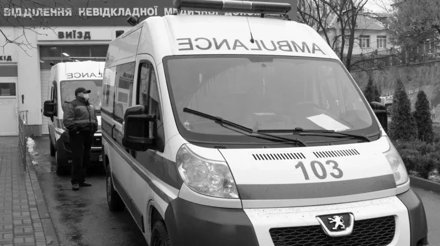 kness-auto-f6e0c906255c9561ce У Києві медикам швидкої планують доплачувати за роботу під час обстрілів РФ