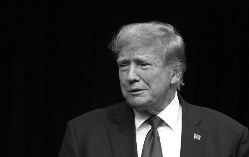 Трамп заявив, що Зеленський нібито погодився пригальмувати з ударами по НПЗ РФ Трамп заявив, що Зеленський нібито погодився пригальмувати з ударами по НПЗ РФ