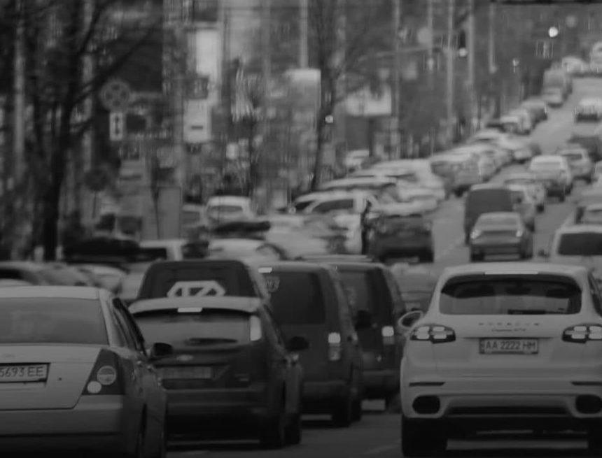 У Києві обмежать ціни на таксі під час тривог
