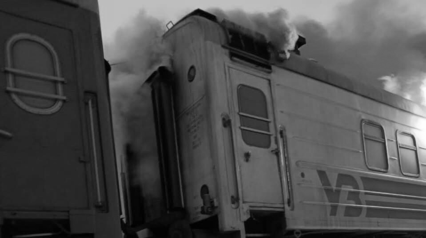 Росіяни вдарили по електропотягу в Дніпрі: 13 загиблих (доповнено)
