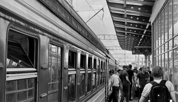 У Києві запускають додаткові рейси електрички через ремонт метро та мостів