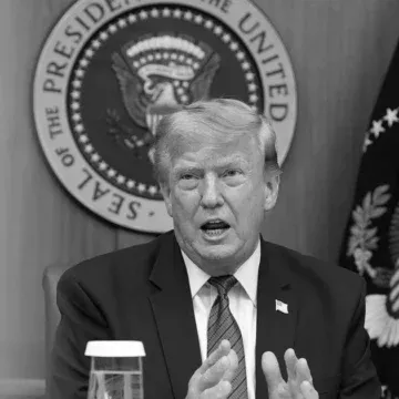 Трамп закликав Україну замінити Зеленського через паливну угоду з Росією