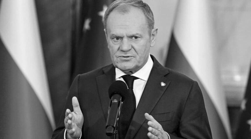 Туск: Ті, хто каже, що Україна відповідальна за війну,