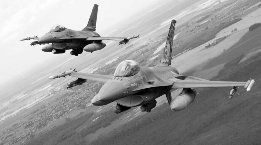 Зеленський заявив, що частина боєприпасів для винищувачів F-16 уже прямує до України